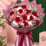Crescentum Bouquet & Red Roses